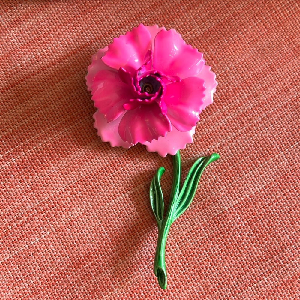 🌺 Hedy Bright Pink Flower Brooch